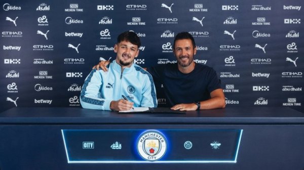 今日云策 特拉福德: 能回归曼城真的太棒了, 这是我一直为之努力的目标