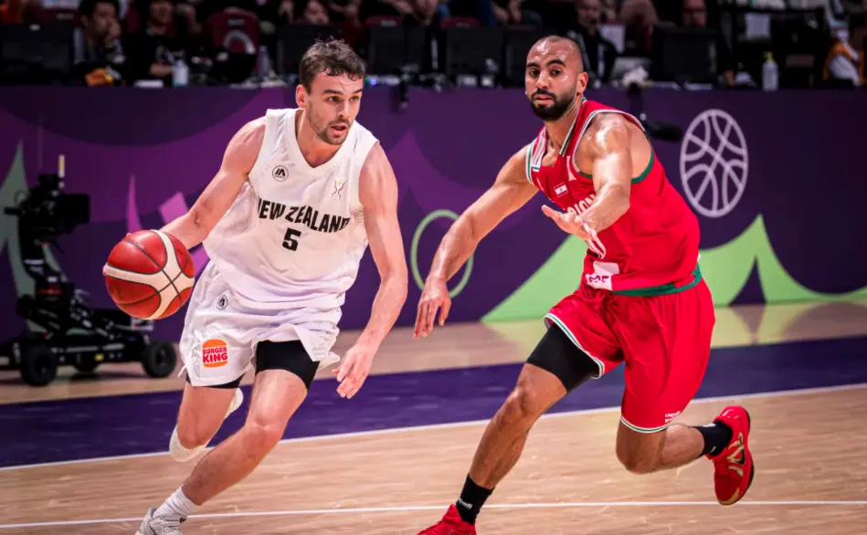 迪时策略 男篮亚洲杯再现神奇逆转！新西兰22分逆转晋级：中国队该警惕他们